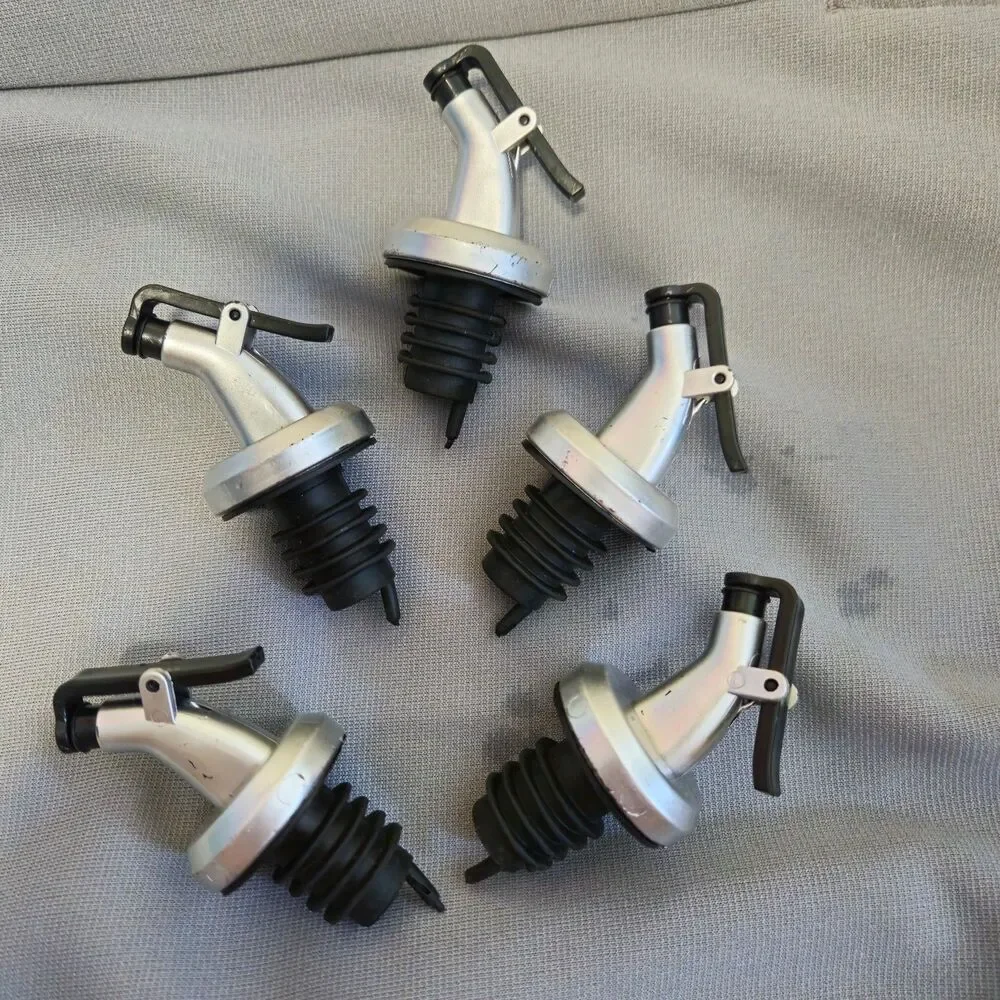 5 PCS Oil Pour Spouts Olive Oil Vinegar Wine Dispenser Leak-Proof Bottle Stopper